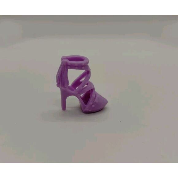 Barbie Fashions Light Purple Pointed Toe Studded Strap High Heels - 1 Shoe Only - Picture 2 of 4